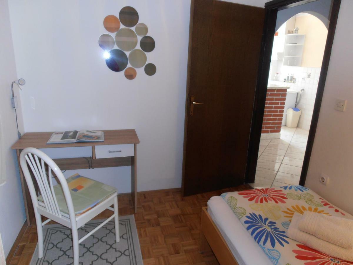 PUY Apartment Steblaj מראה חיצוני תמונה